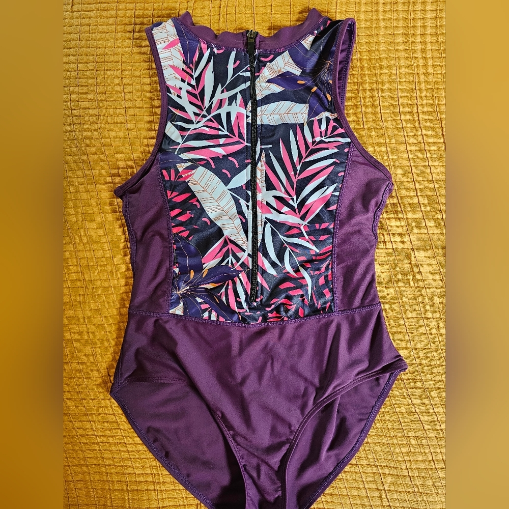 One piece zip rash guard swimsuit